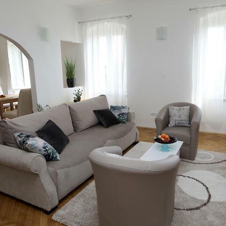 Apartman Cinkopan Pula Exterior photo